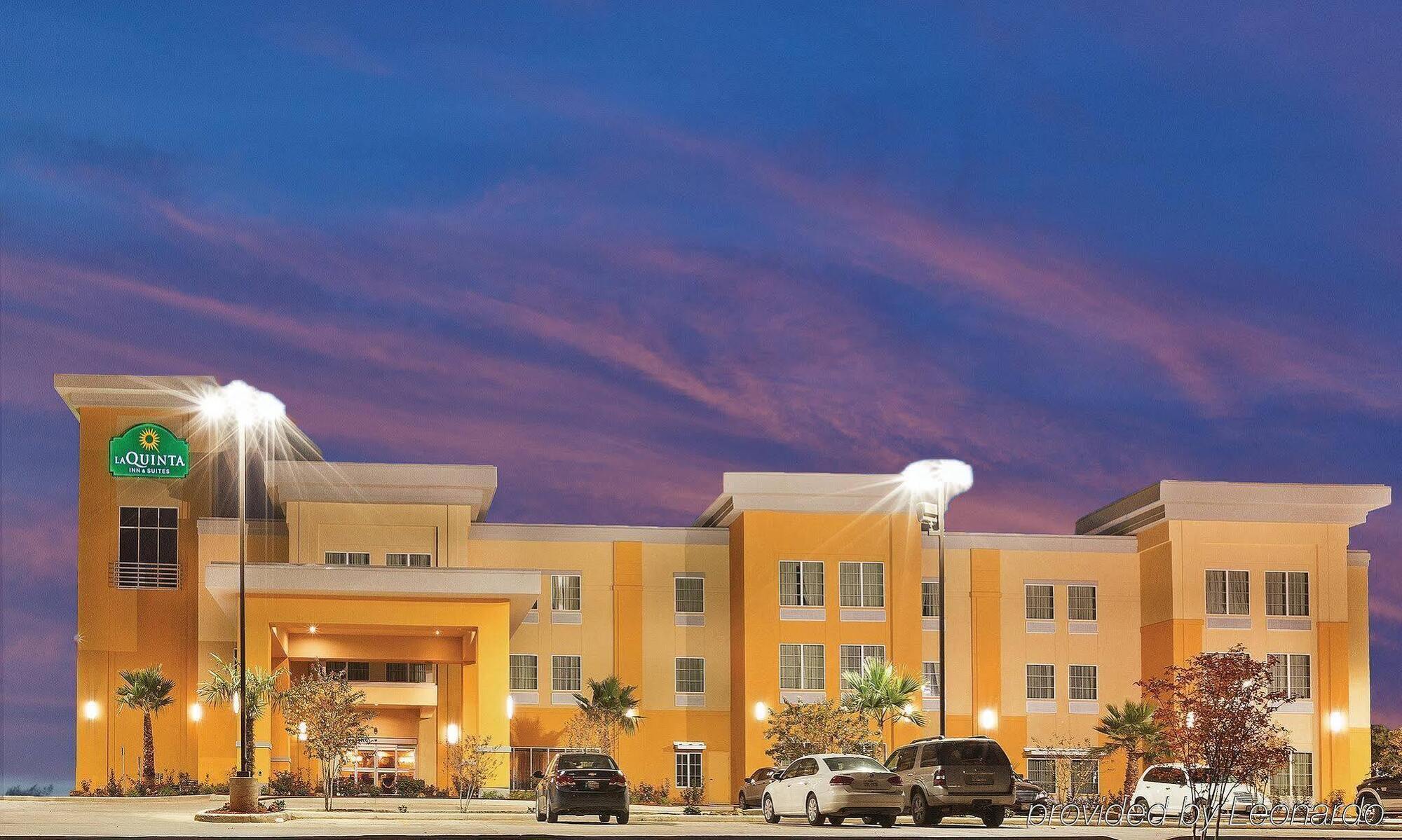 Hotel La Quinta By Wyndham Jourdanton - Pleasanton Exterior foto