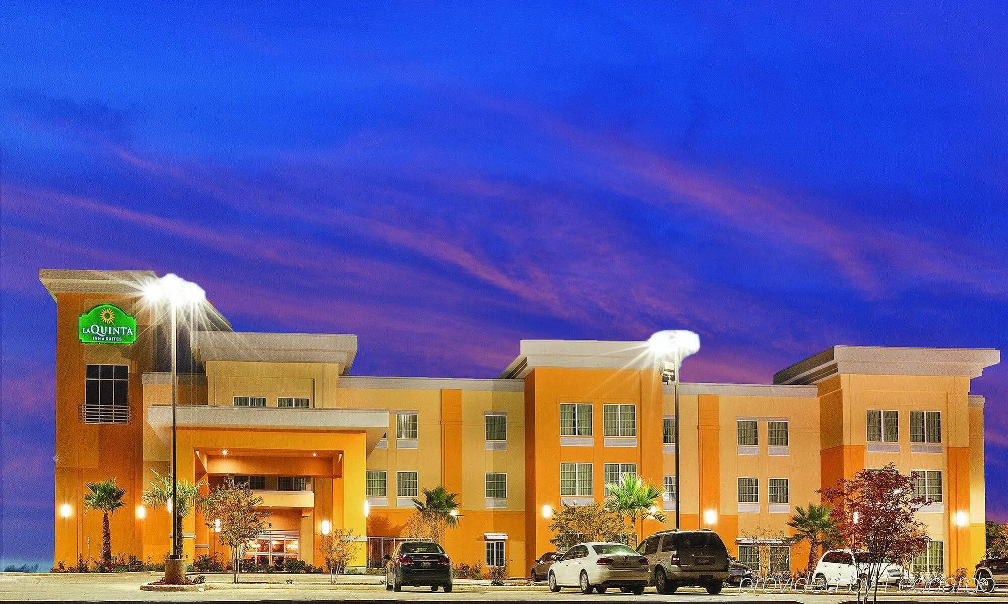 Hotel La Quinta By Wyndham Jourdanton - Pleasanton Exterior foto